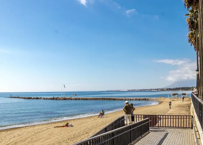 Skol Sea Views 公寓 *