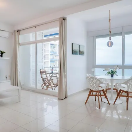 Skol Sea Views Appartement Marbellac