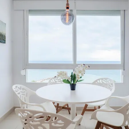 Skol Sea Views Appartement Marbellac